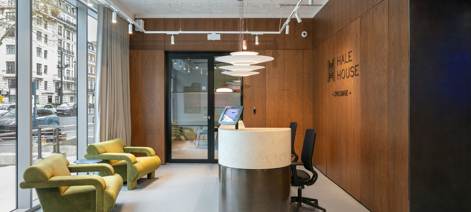 76 Portland Pl, London - Image 1