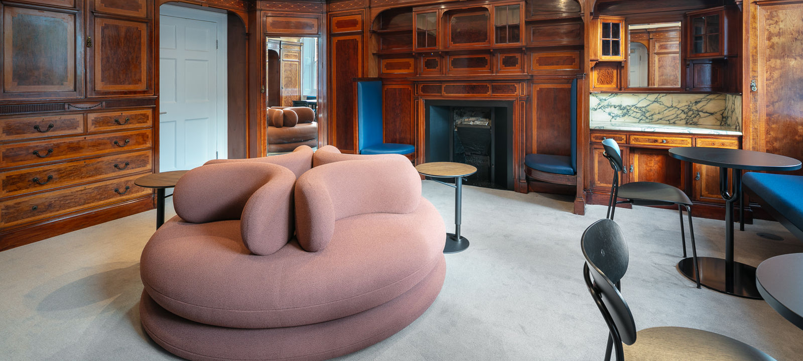 42 Portland Pl, London - Image 1