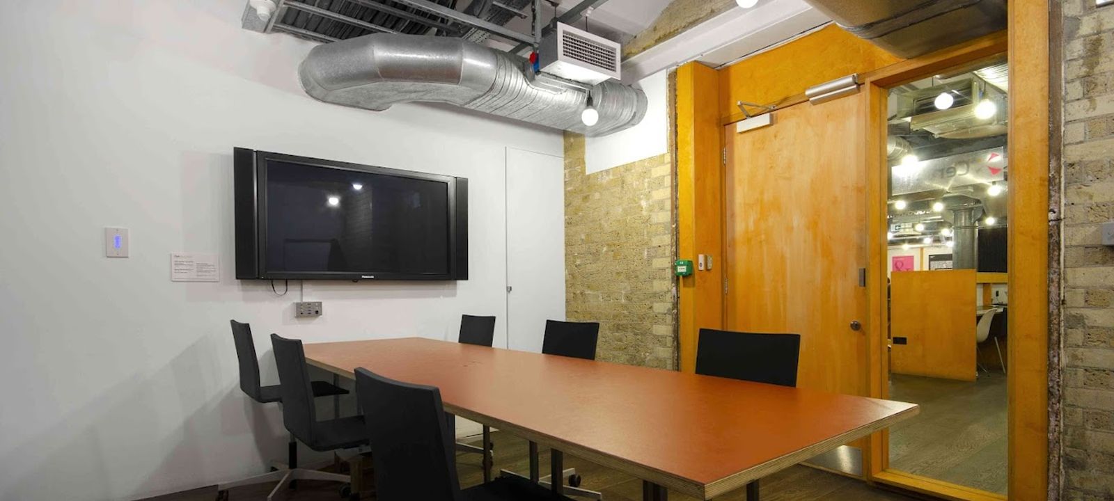 27-31 Clerkenwell Close, Farringdon - Image 1