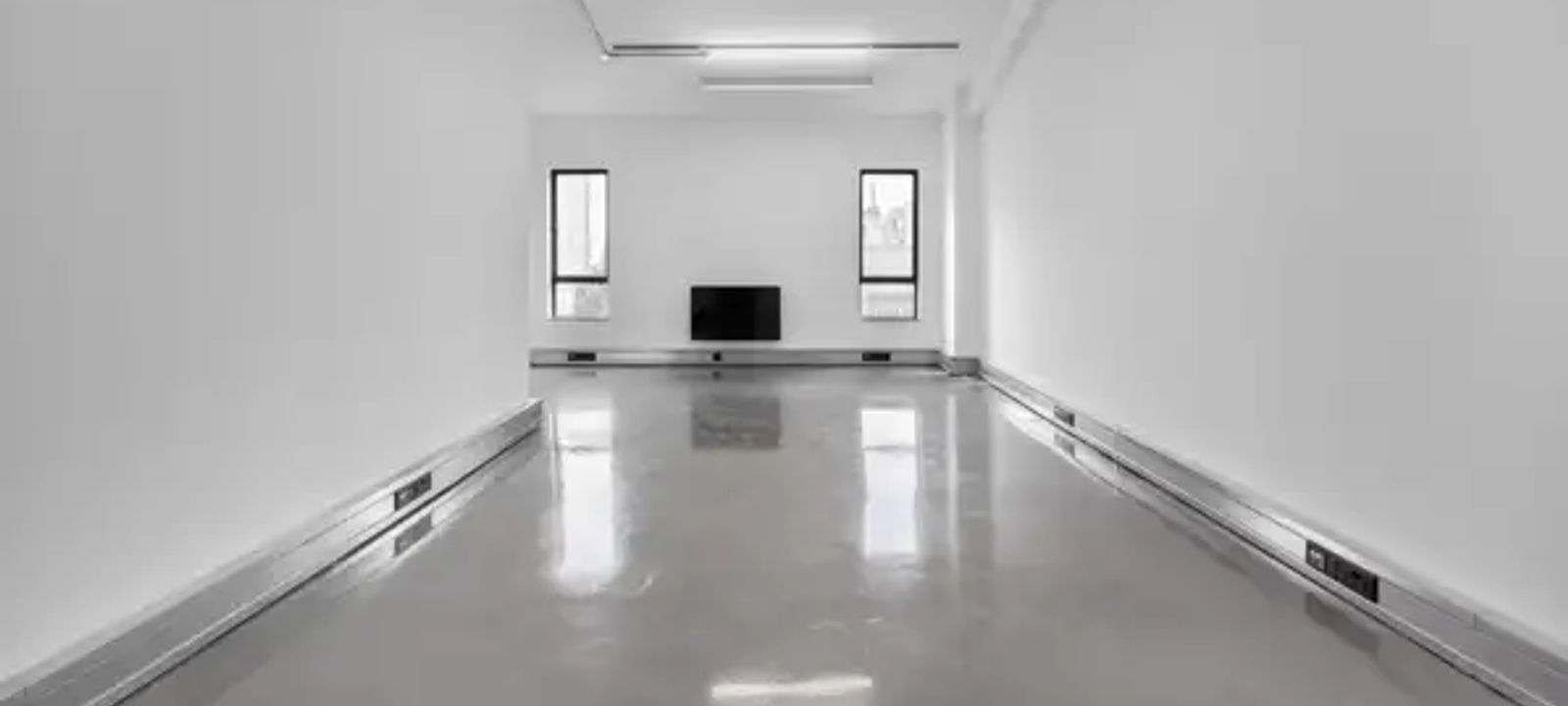 75 Whitechapel Road, Shadwell - Image 1