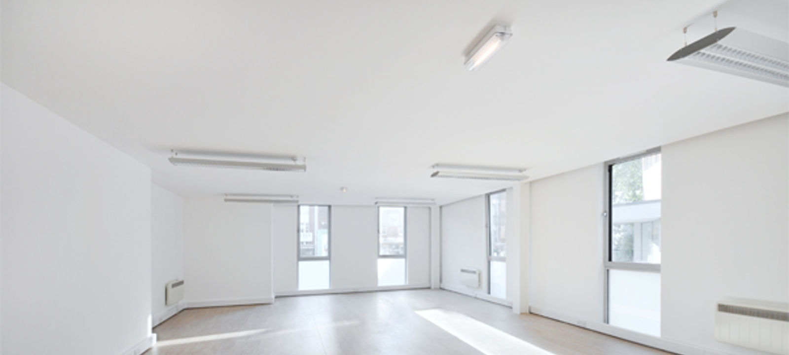 75 Whitechapel Road, Shadwell - Image 1