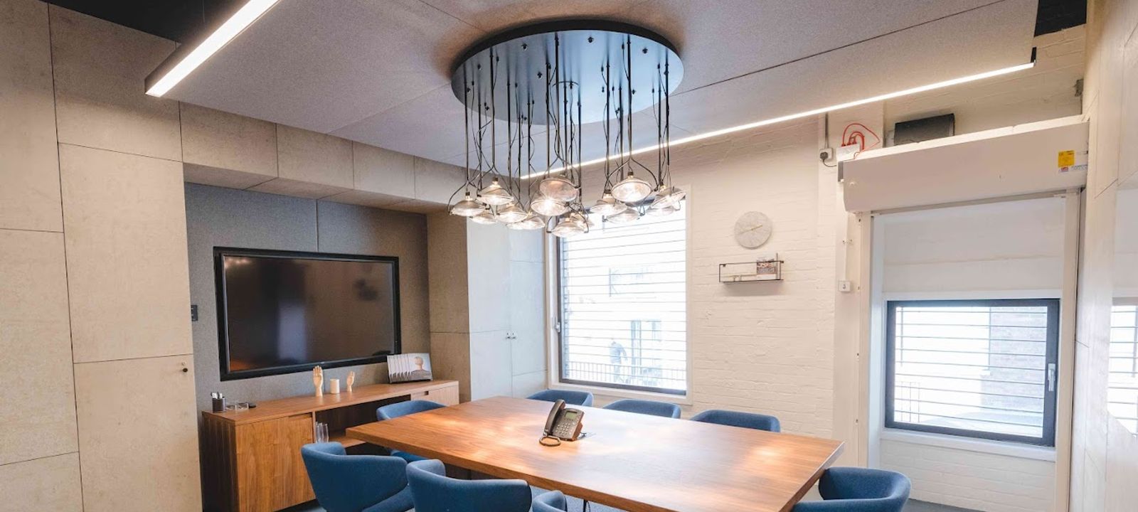 8-12 Creekside, Deptford - Image 1