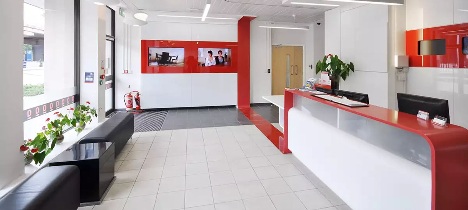 Great West Road, Brentford - Image 1