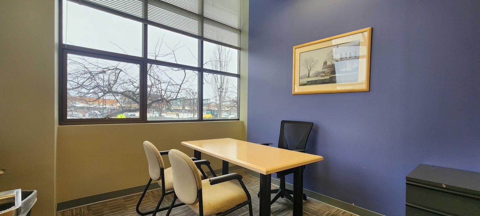 250 Parkway Drive, Lincolnshire - Image 1