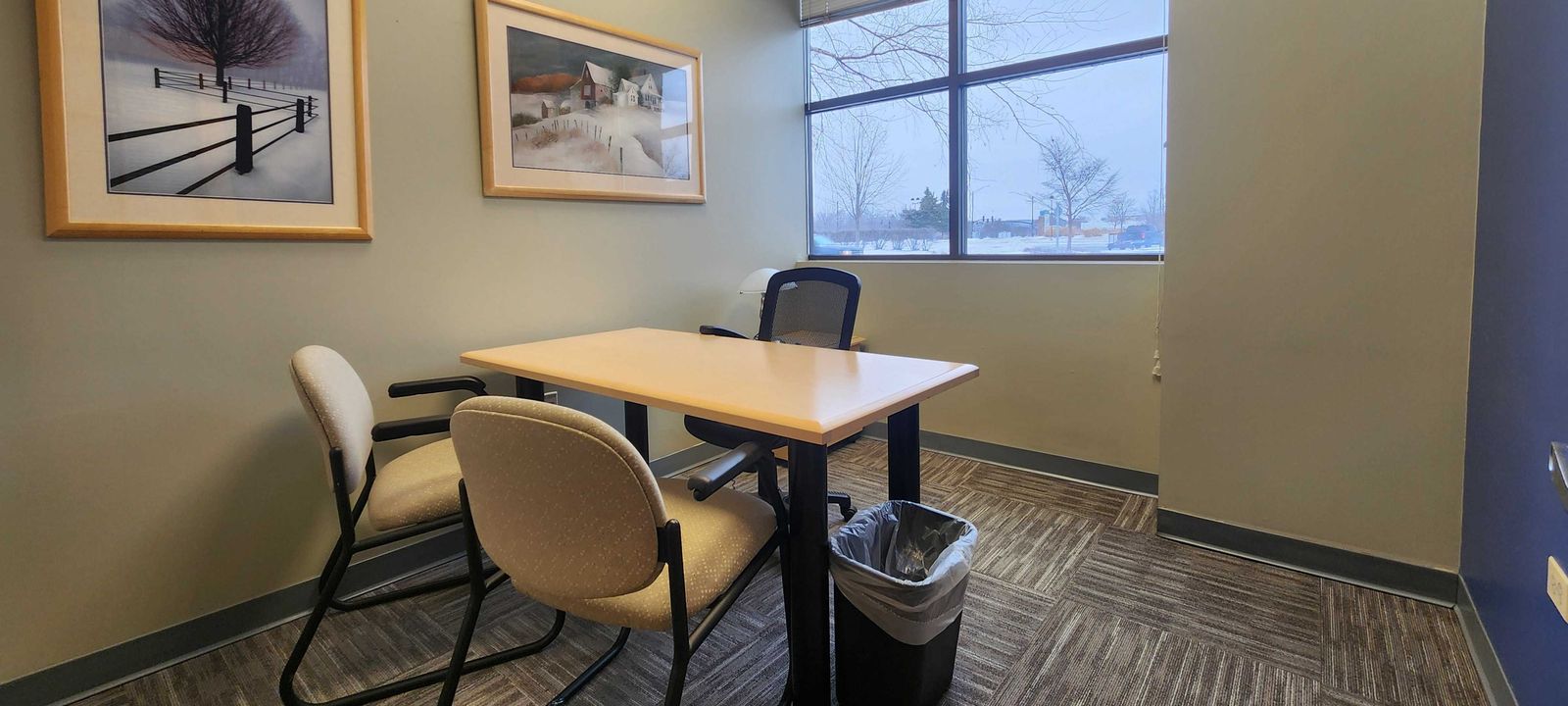 250 Parkway Drive, Lincolnshire - Image 1