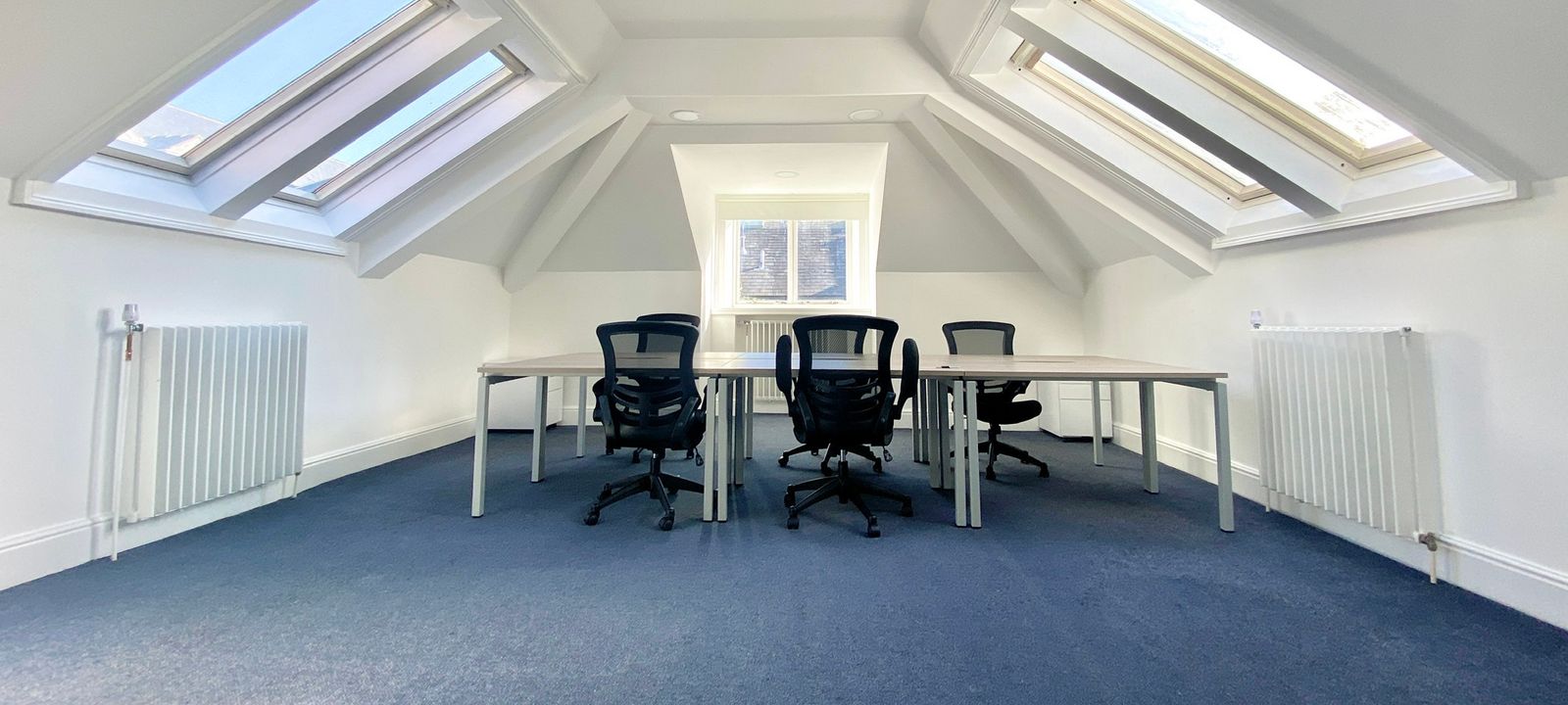 9 Park Square East, West Yorkshire - Image 1