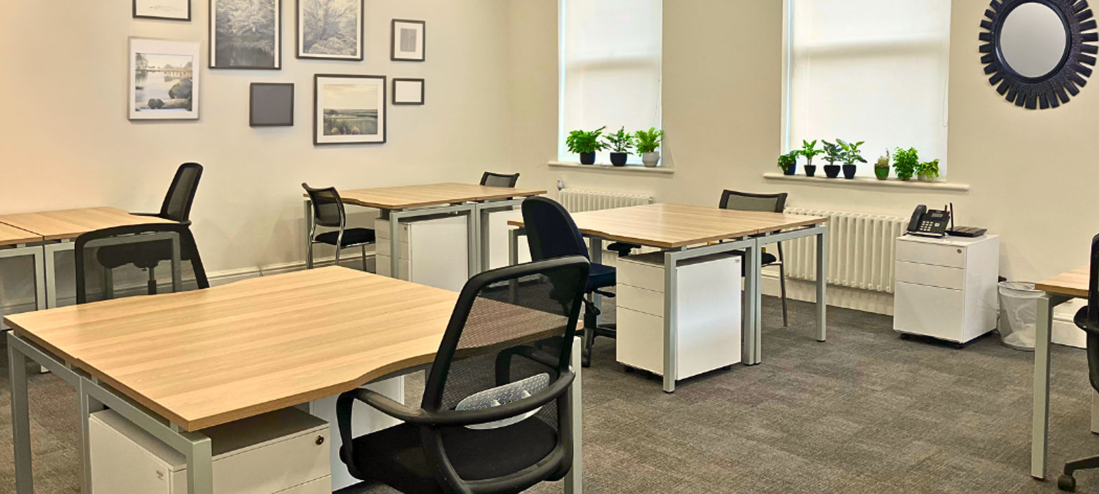 9 Park Square East, West Yorkshire - Image 1