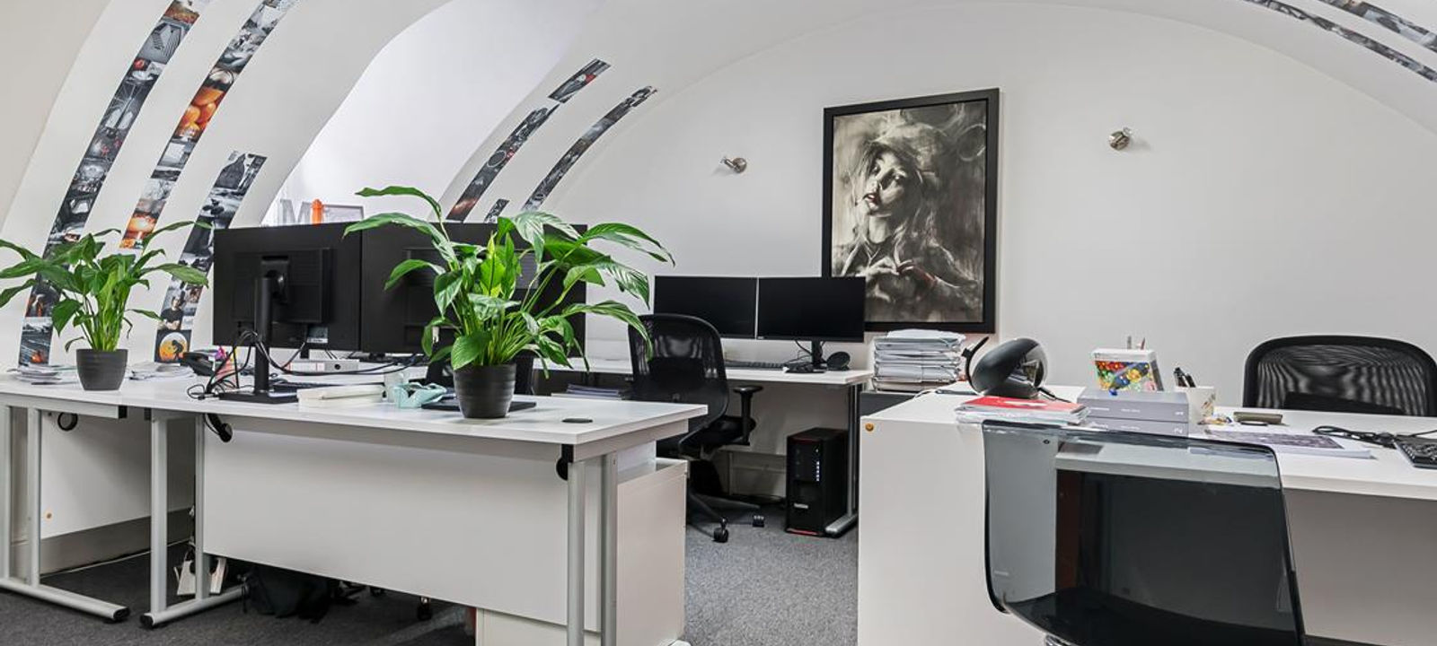 12 Castle Hill, Windsor And Maidenhead - Image 1