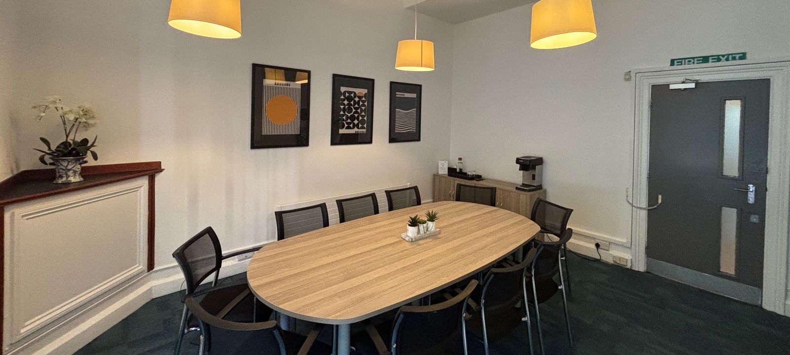 85 High Street, Tunbridge Wells - Image 1