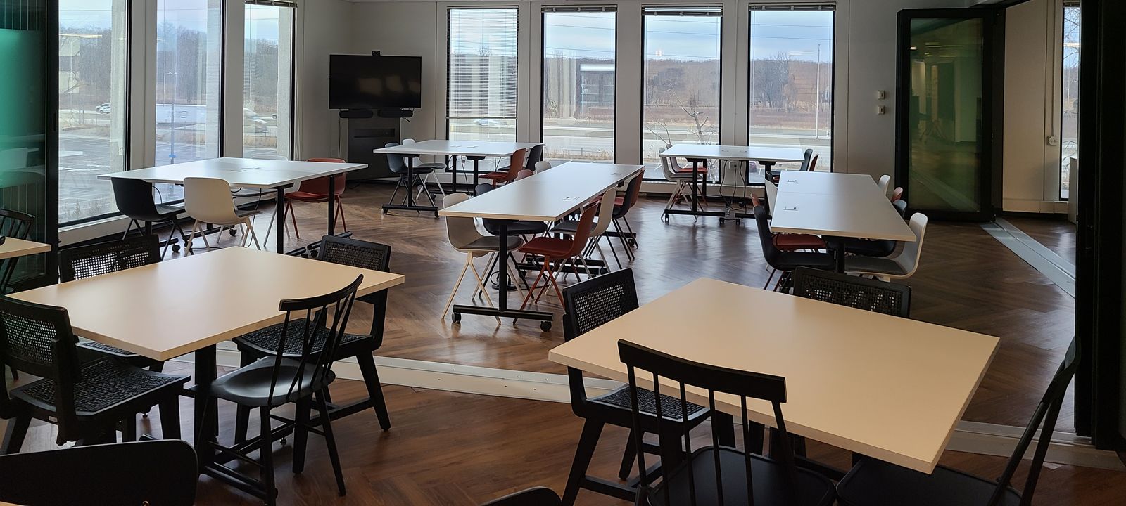 1701 Golf Rd, Rolling Meadows - Image 1