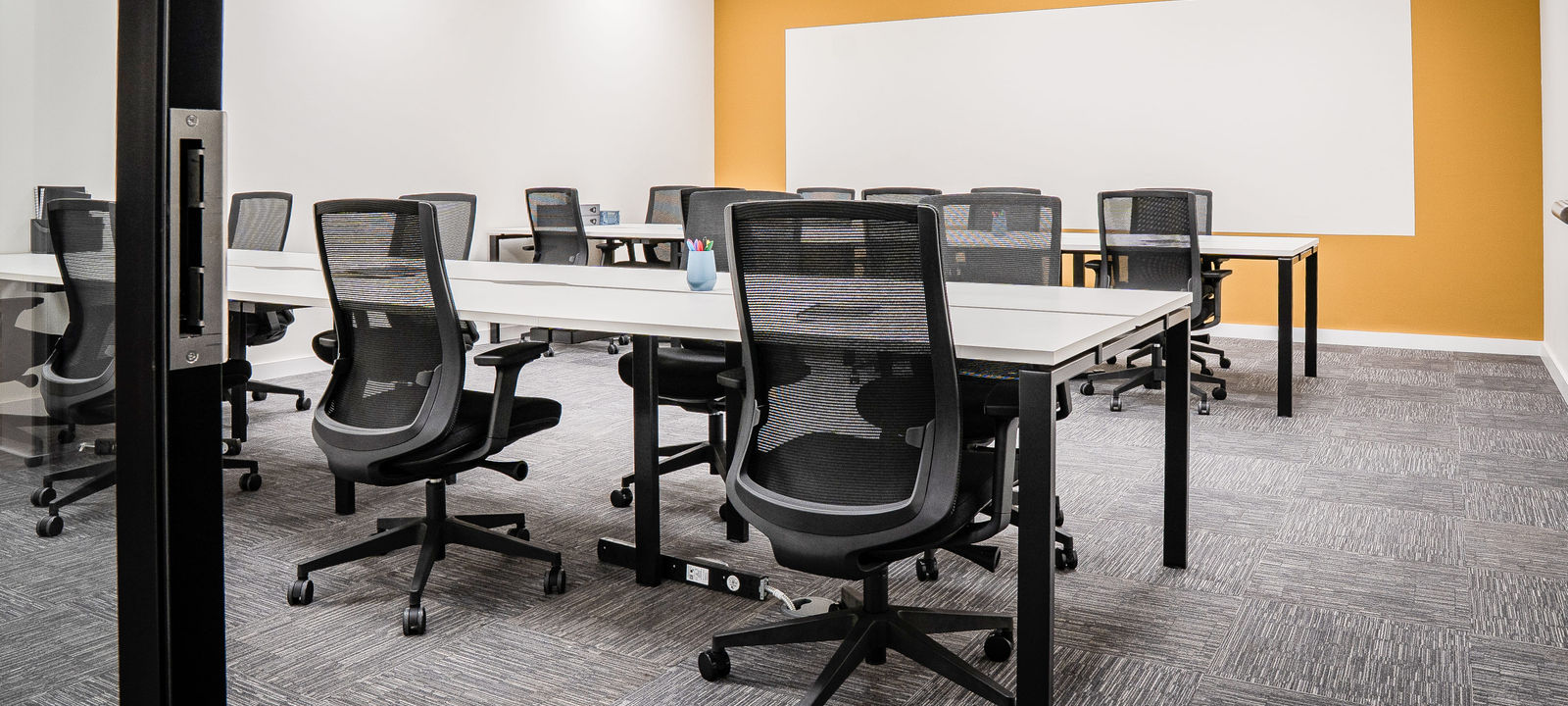 Millshaw Park Lane, Leeds - Image 1