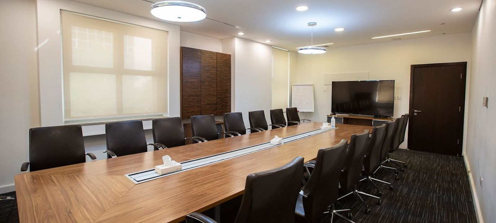 8 Person Private Office at King Hussein Business Park Building # 7 ...
