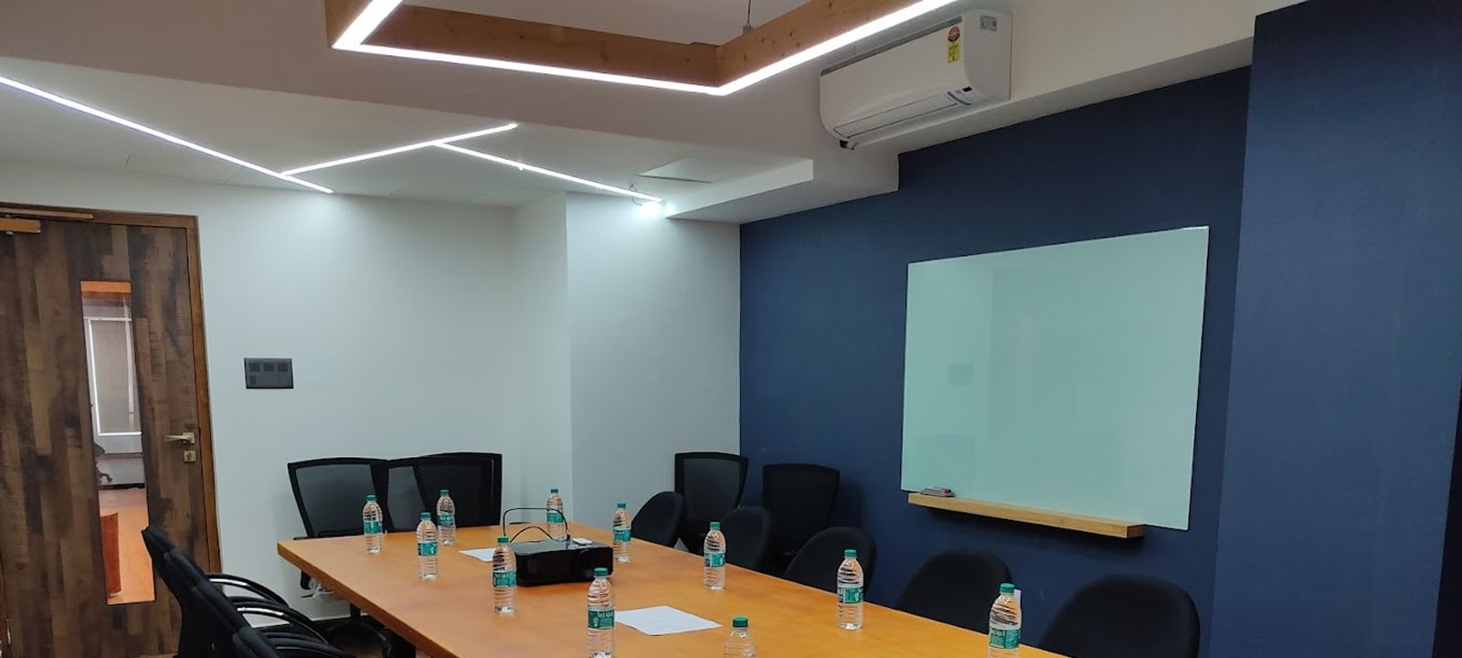 A4 Chandrasekaran Avenue 1st Main Rd, Chennai - Image 1
