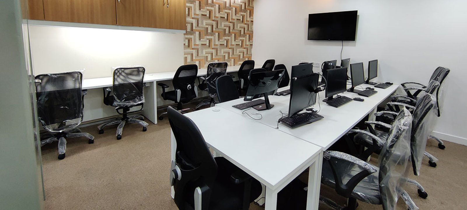 Andheri - Ghatkopar Link Rd Next To Jb Nagar, Mumbai - Image 1