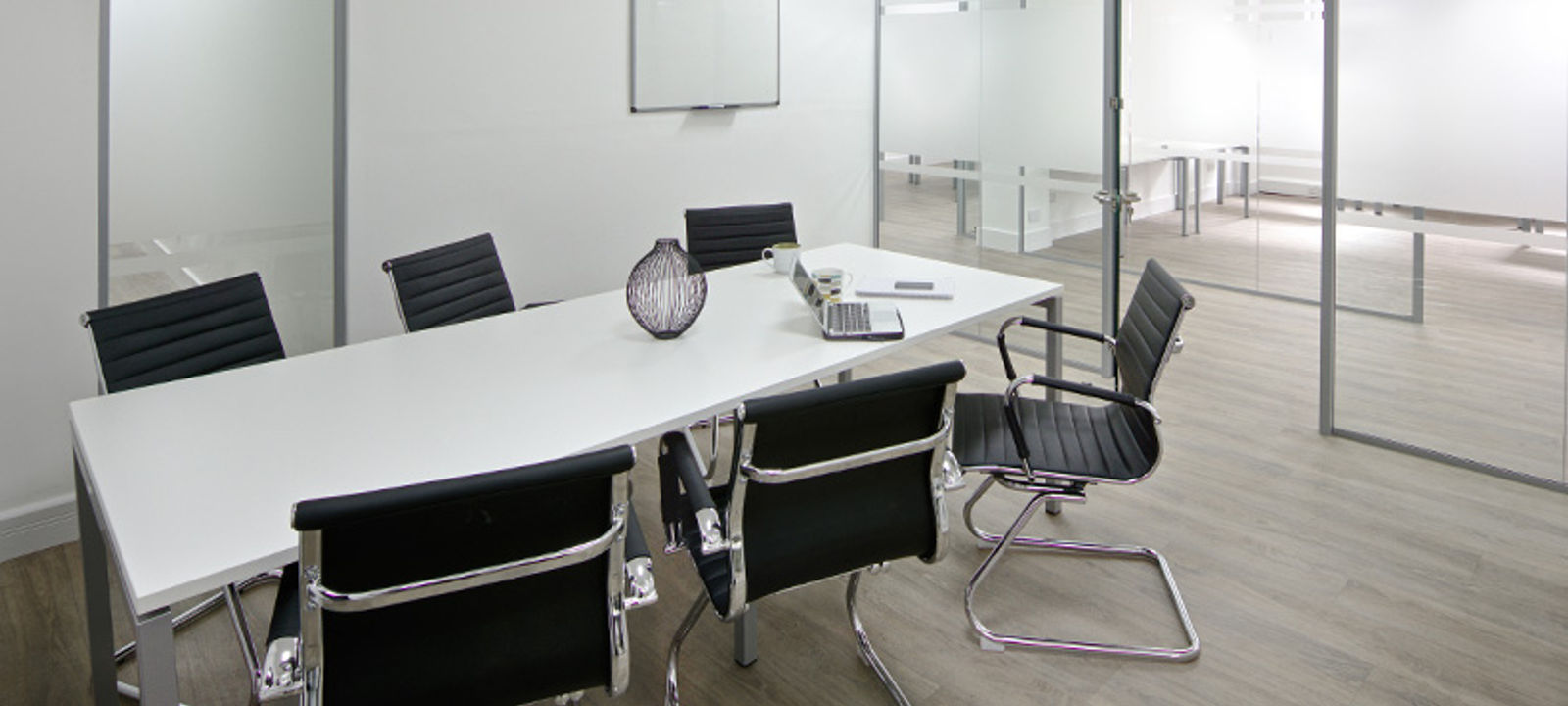 31 Chatsworth Road, West Sussex - Image 1