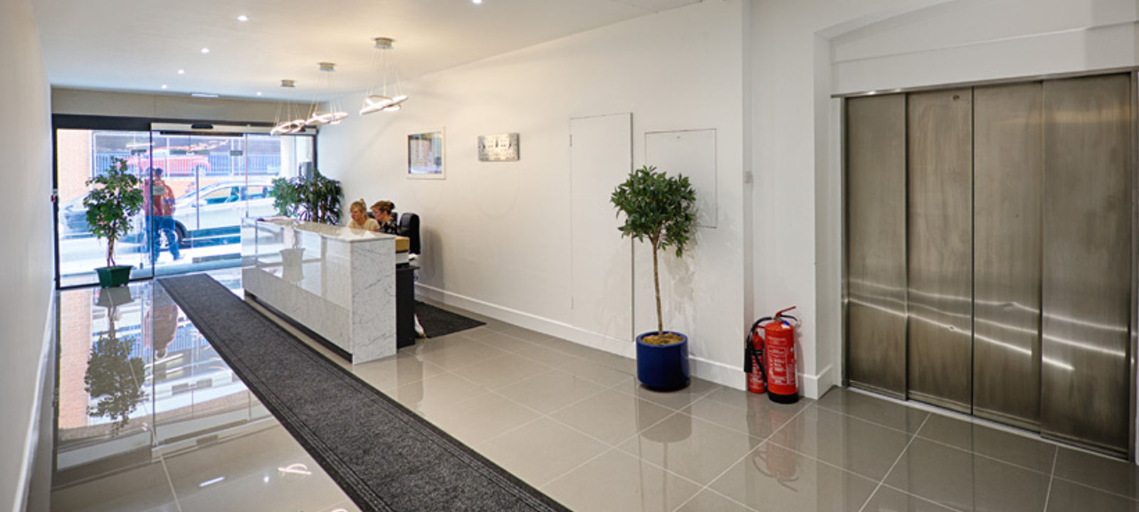 31 Chatsworth Road, West Sussex - Image 1