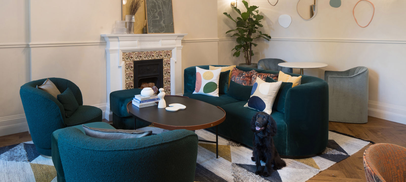 142 Buckingham Palace Road, Greater London - Image 1