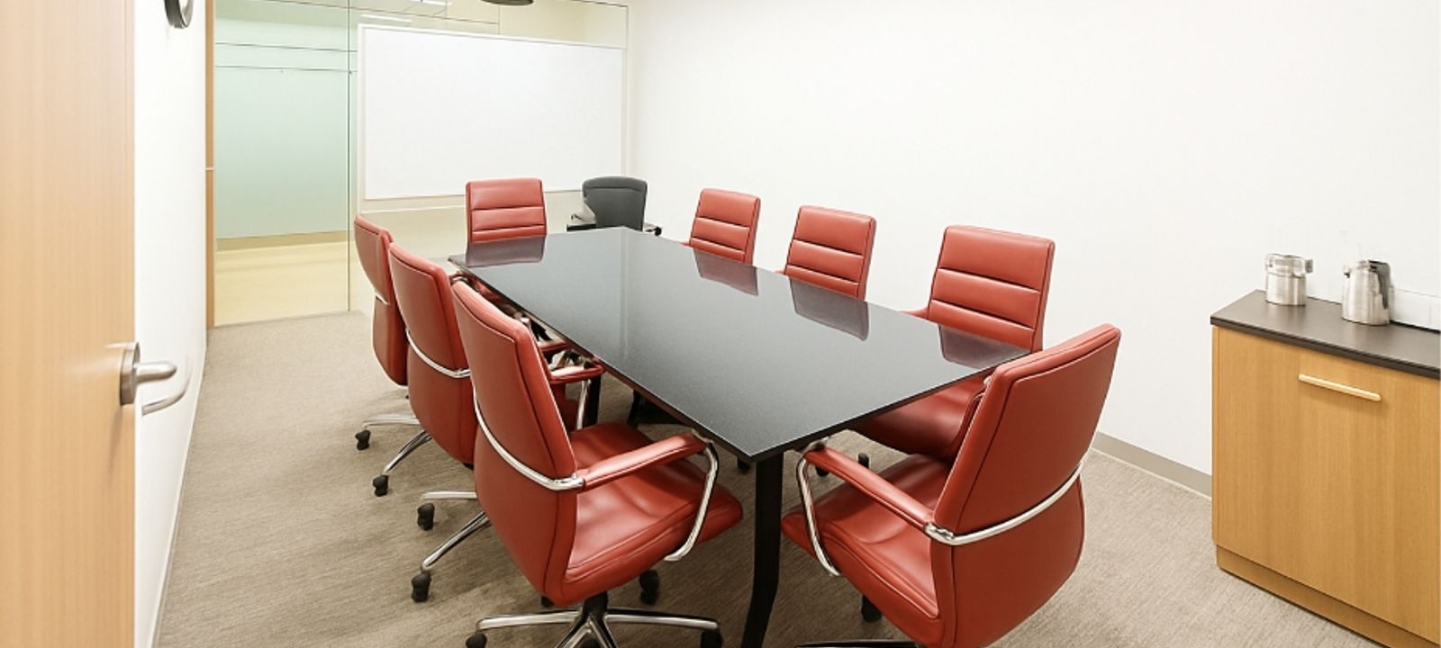 Sukhumvit Road, Khet Khlong Toei - Image 1