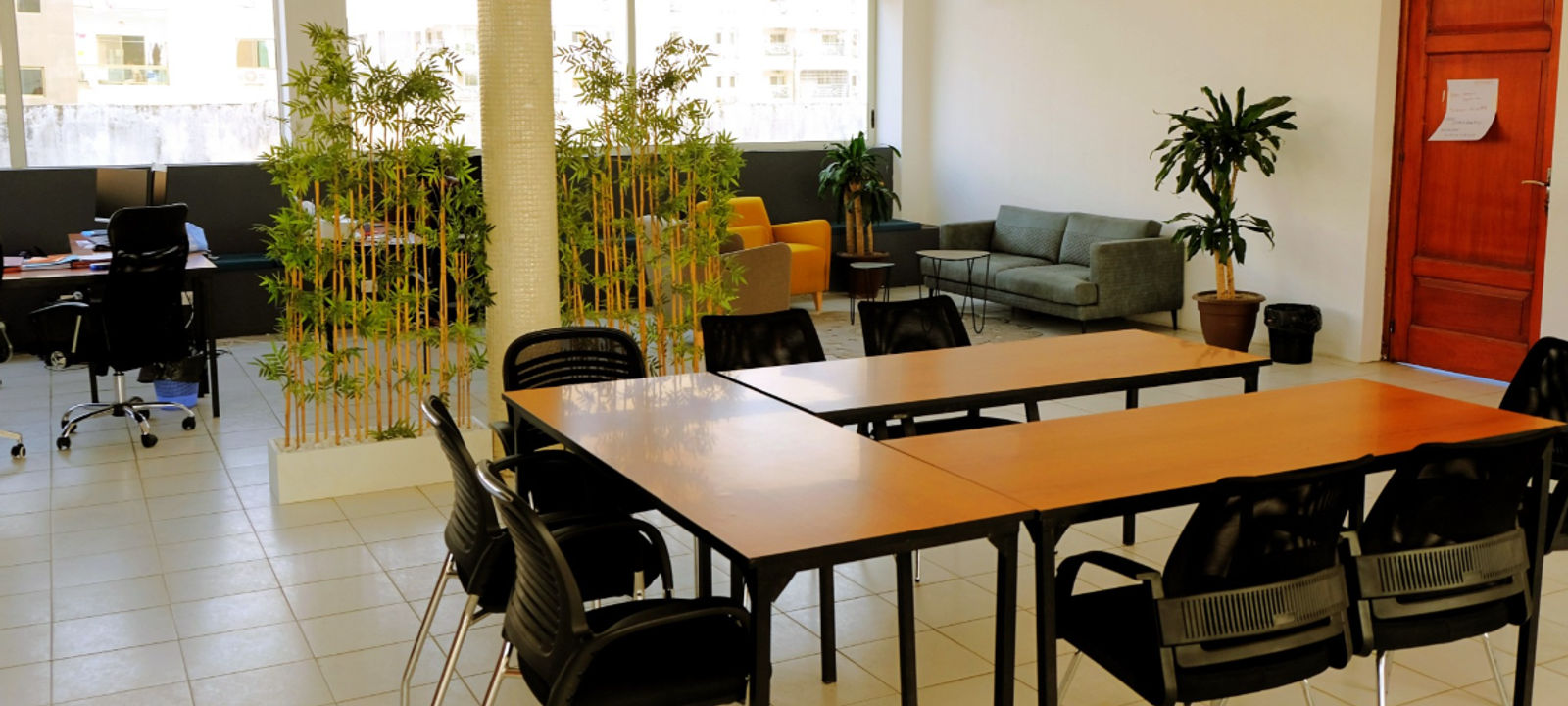 8224+mm5 Abidjan, Côte D'ivoire - Image 1