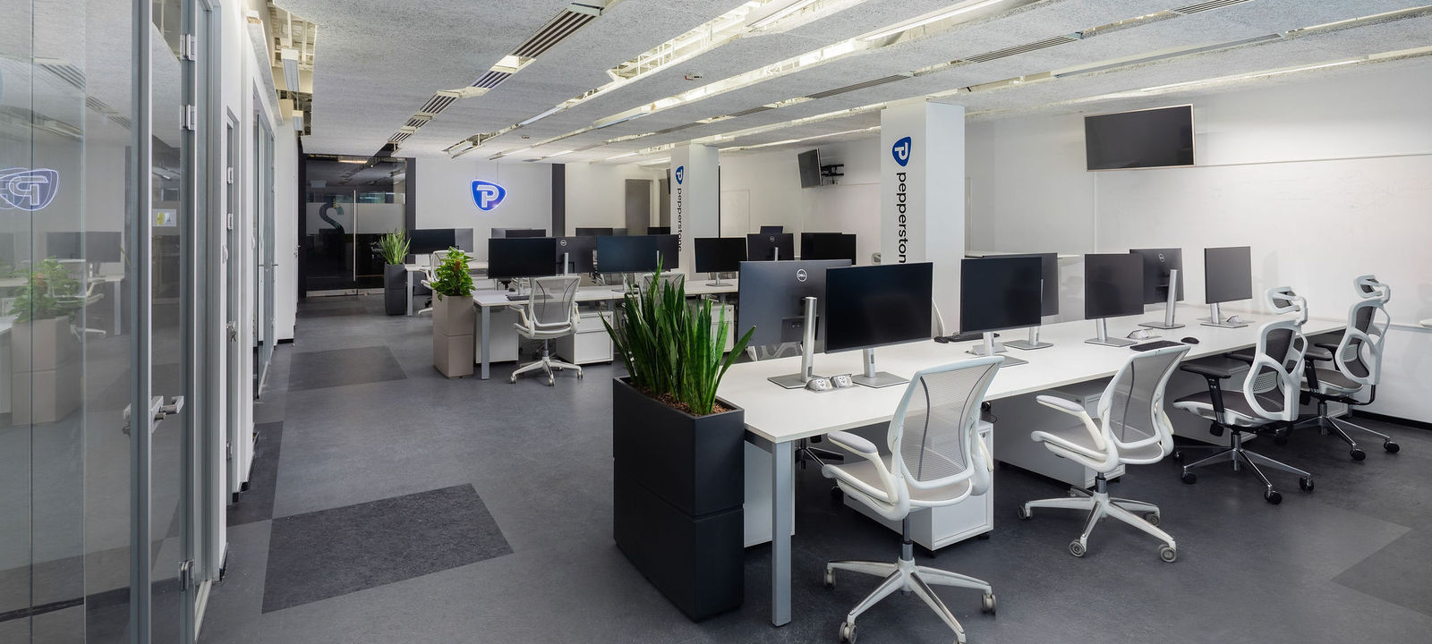 6 Károly Körút, Budapest - Image 1