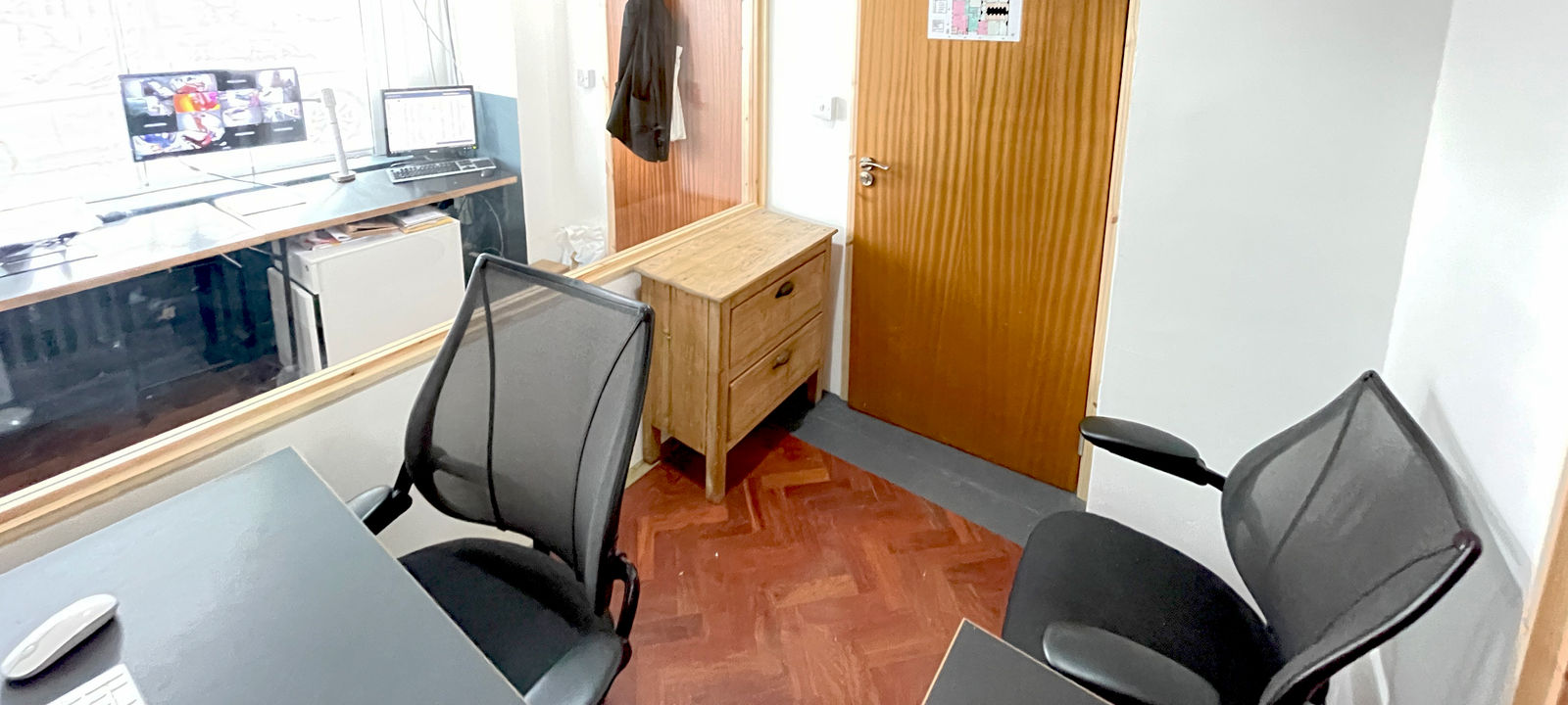 35 Bow Road, BOW - Image 1