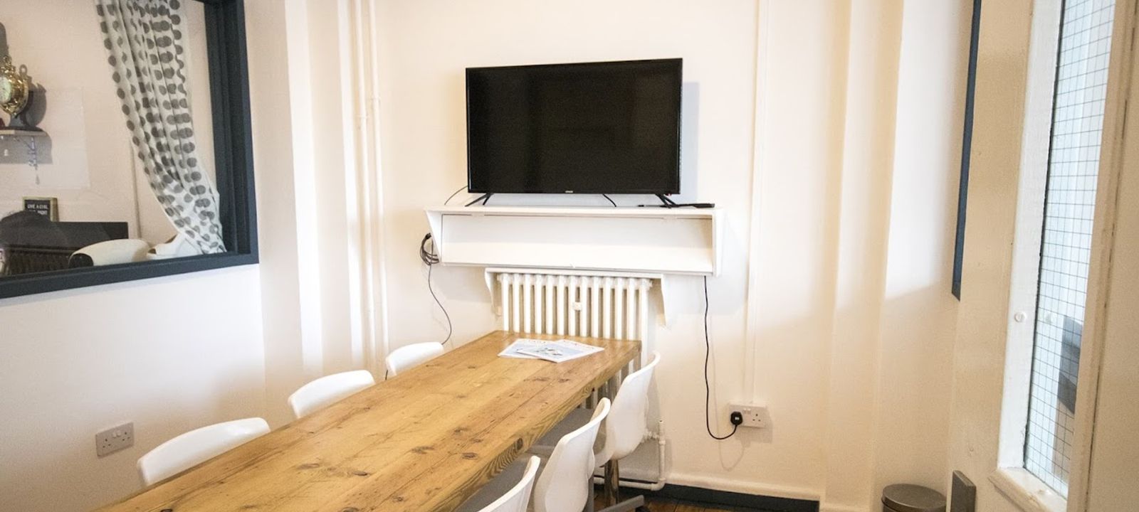 35 Bow Road, BOW - Image 1