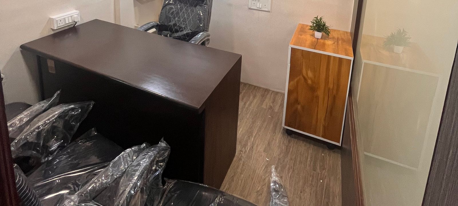 Andheri Link Road, Mumbai - Image 1