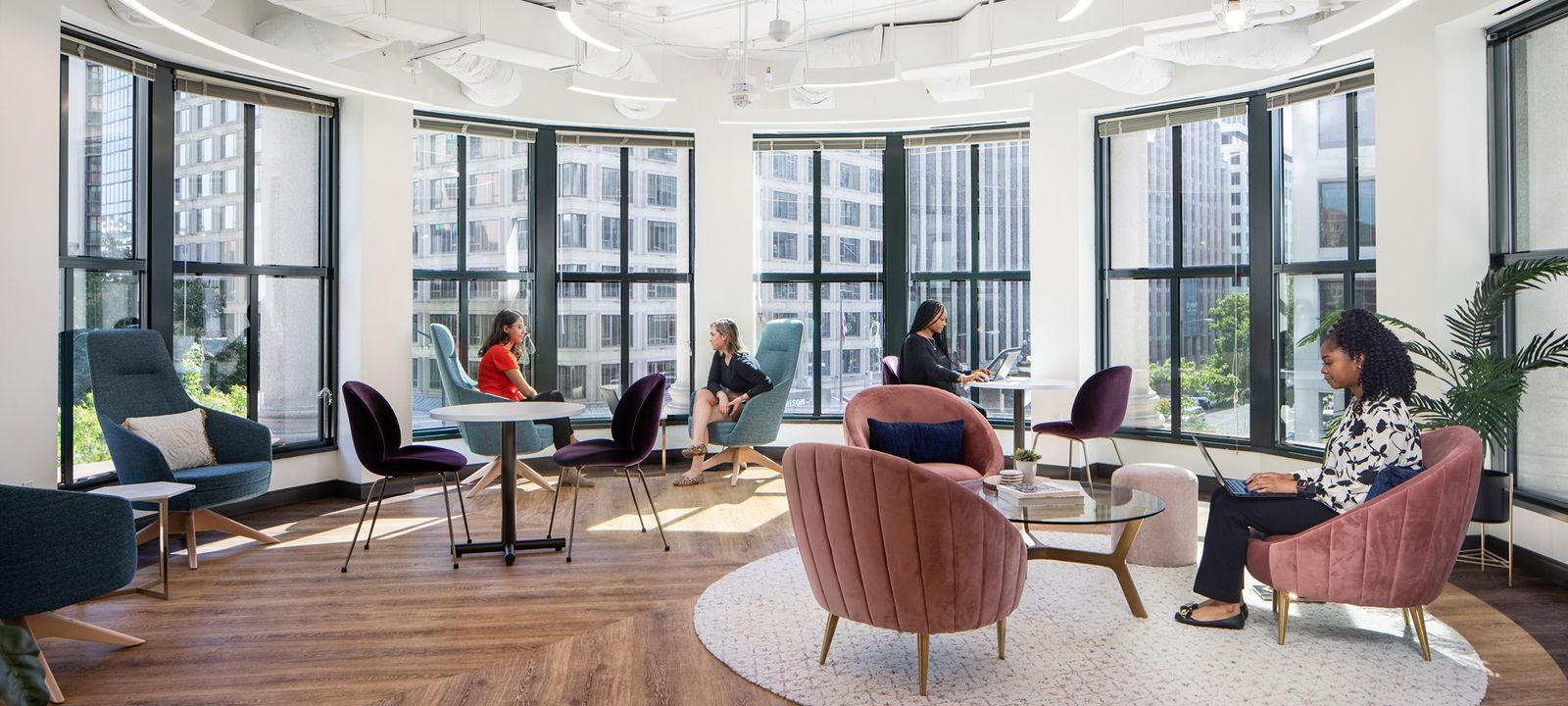 2000 Pennsylvania Ave Nw, Washington - Image 1