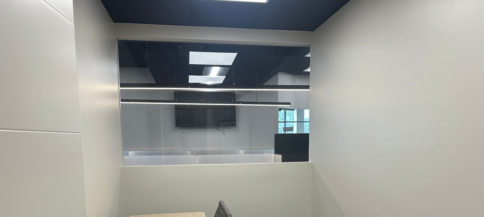 16137 Biscayne Boulevard, North Miami Beach - Image 1