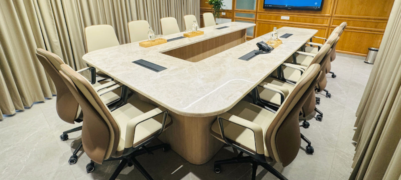 Mehrauli-gurgaon Rd Block B Sushant Lok Phase I, Gurugram - Image 1