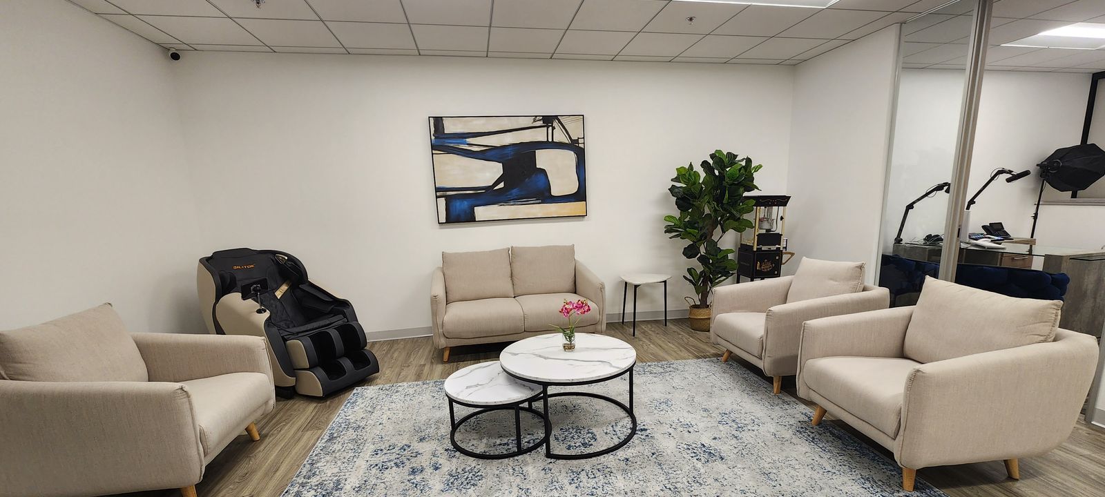 Wilshire Boulevard, Beverly Hills - Image 1