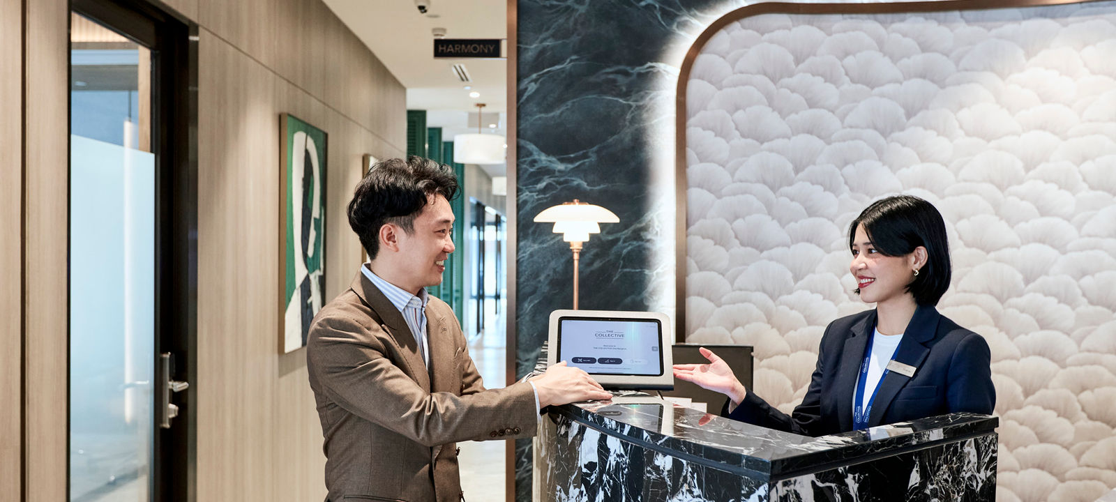 Corner Of Rama4 And Wireless Road, Pathum Wan - Image 1