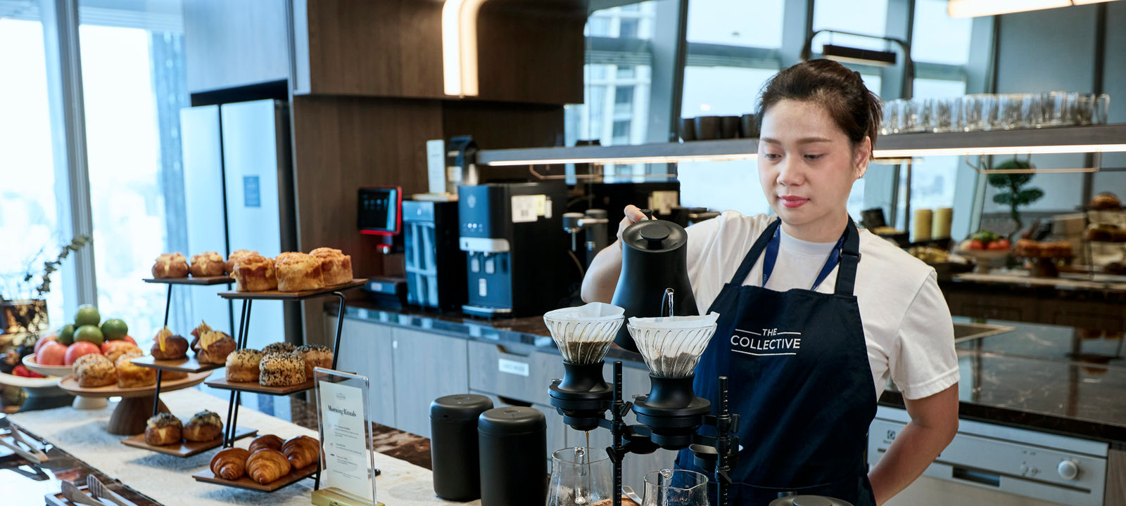 Corner Of Rama4 And Wireless Road, Pathum Wan - Image 1
