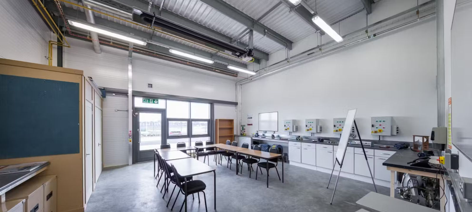 4 Meteor Way, Lee-on-the-solent - Image 1