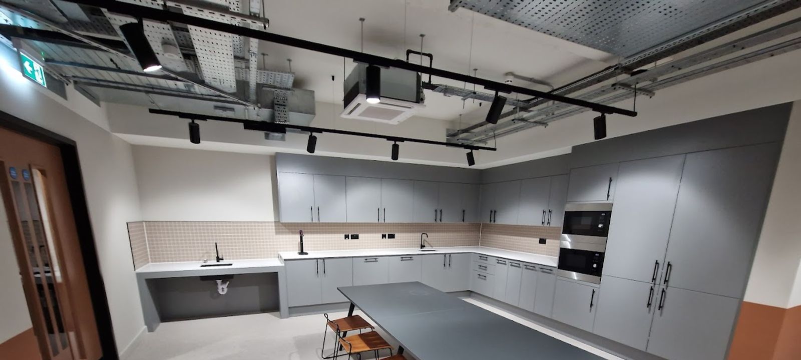 21-23 Merseyway, Stockport - Image 1