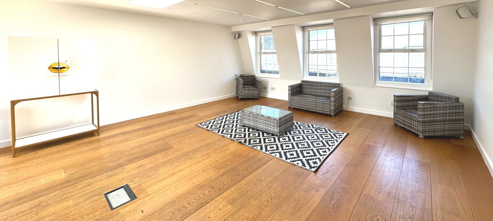 91 Great Titchfield Street, Greater London - Image 1