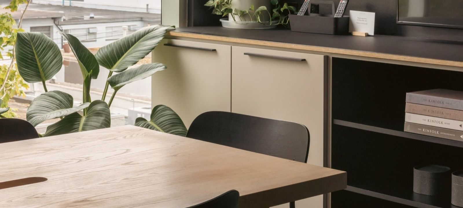 550 6 Ave Sw, Calgary - Image 1