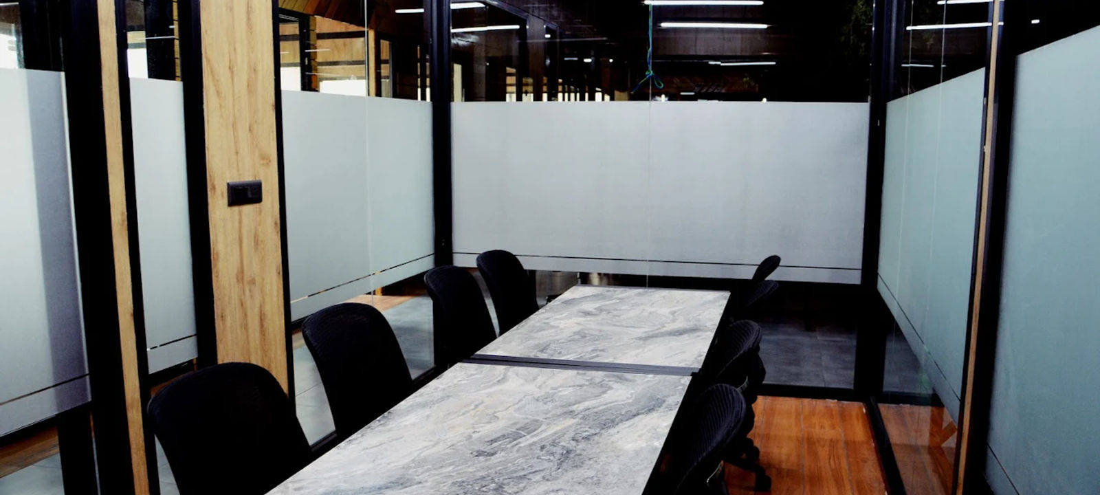 Neelam Ajronda Chowk Metro Station, Faridabad - Image 1