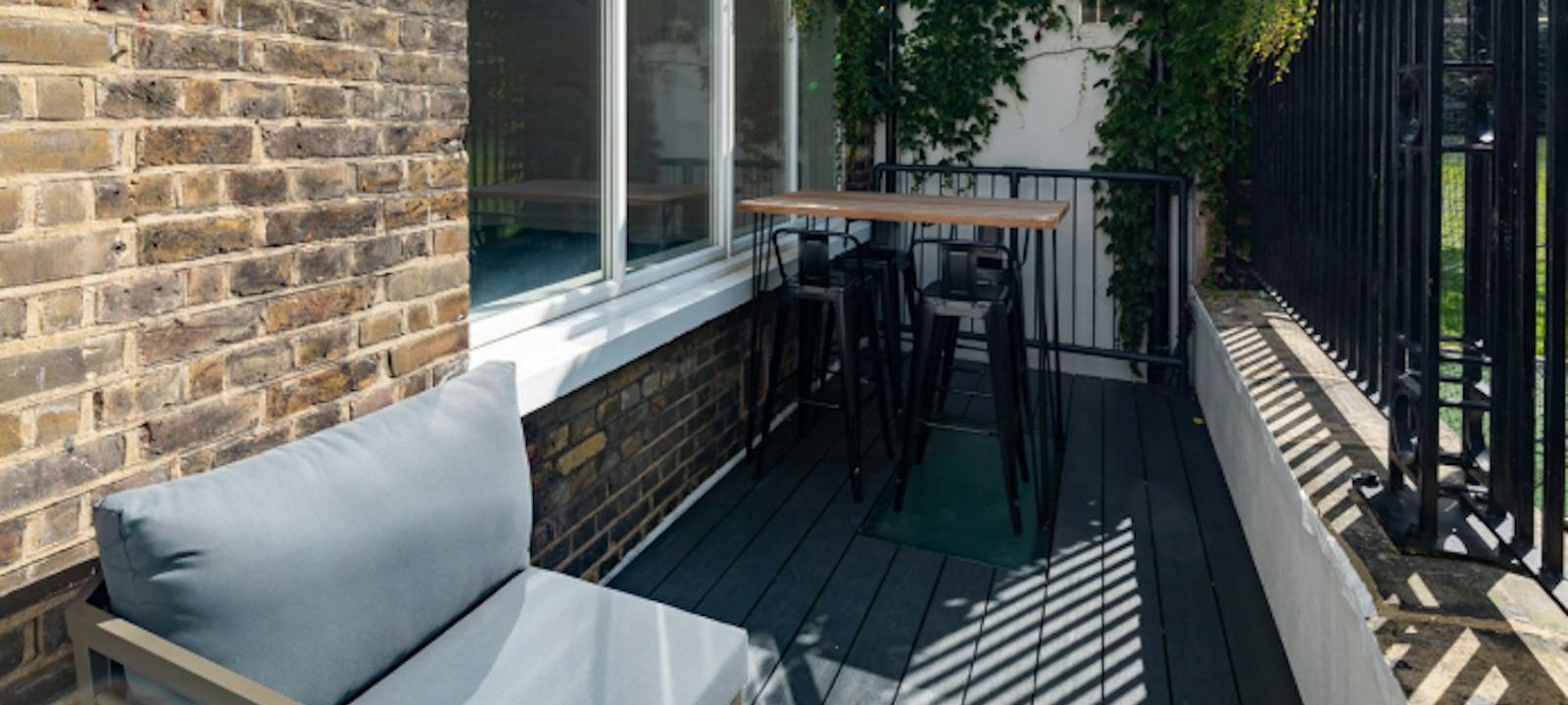 4 City Road, Greater London - Image 1