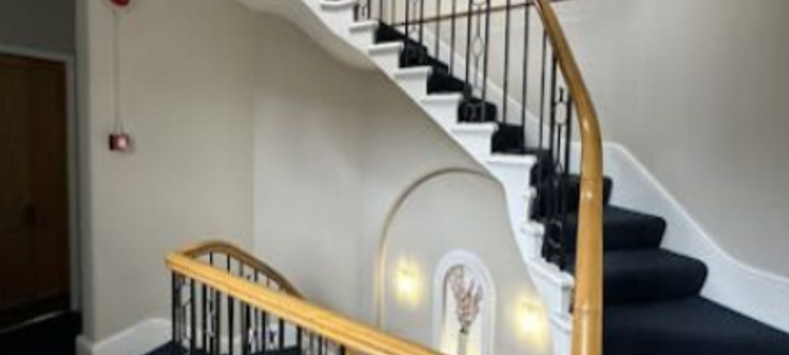 41 Whitehall, London - Image 1