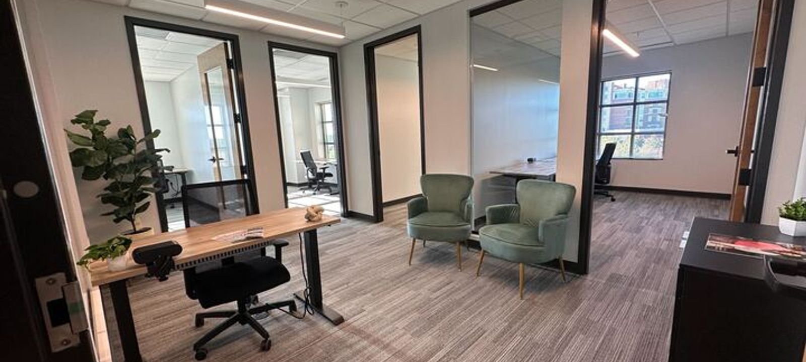 1600 Parkwood Circle Se, Atlanta - Image 1