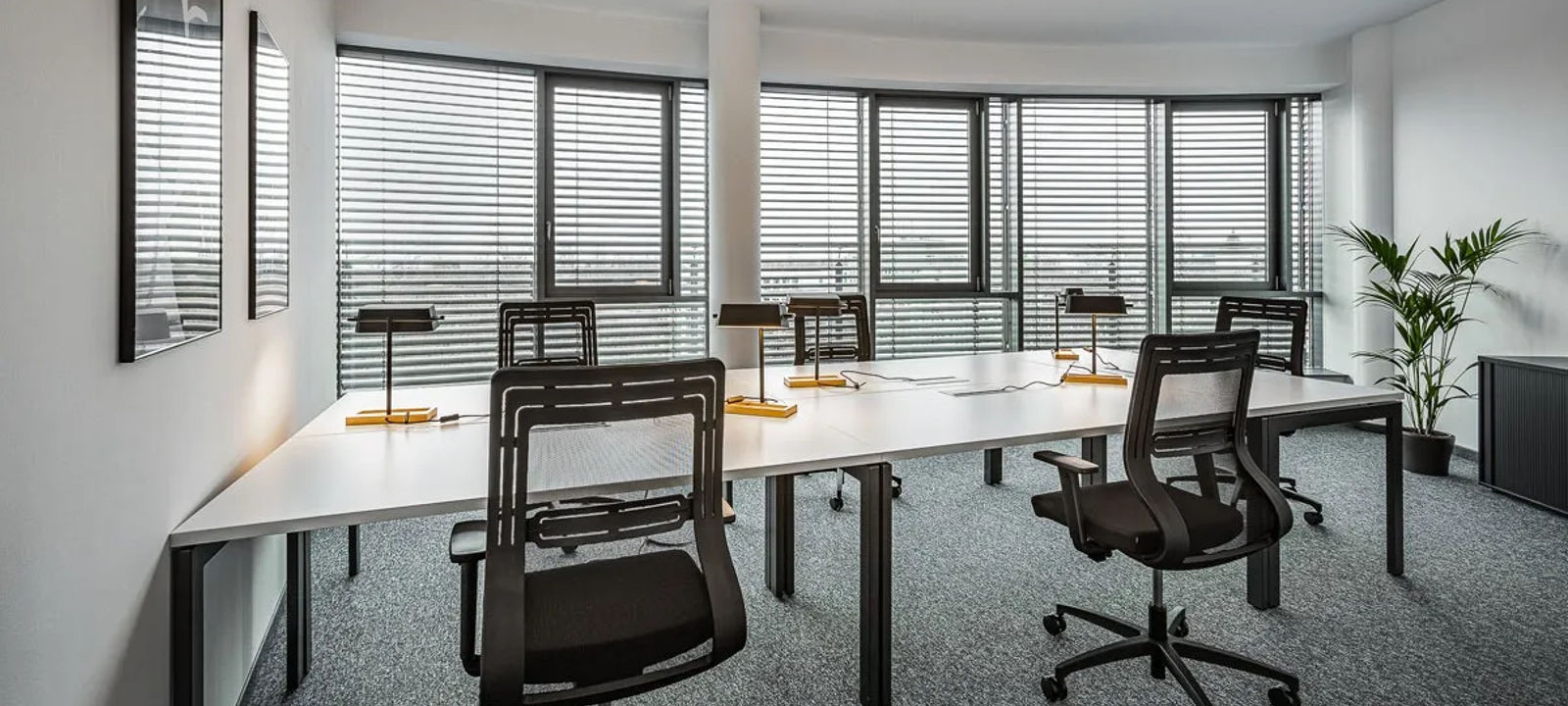 12 Rathausplatz, Bad Homburg Vor Der Höhe - Image 1