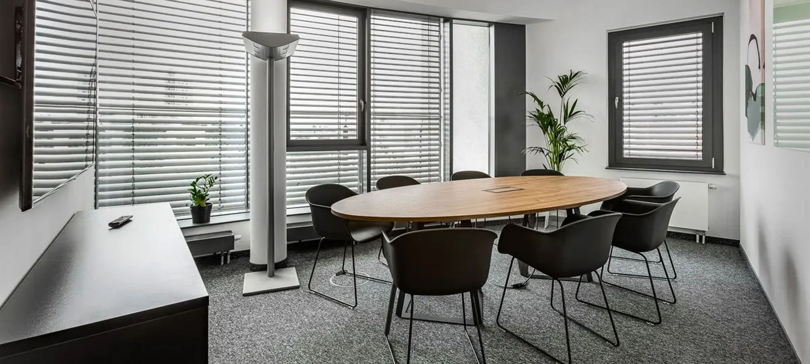 12 Rathausplatz, Bad Homburg Vor Der Höhe - Image 1