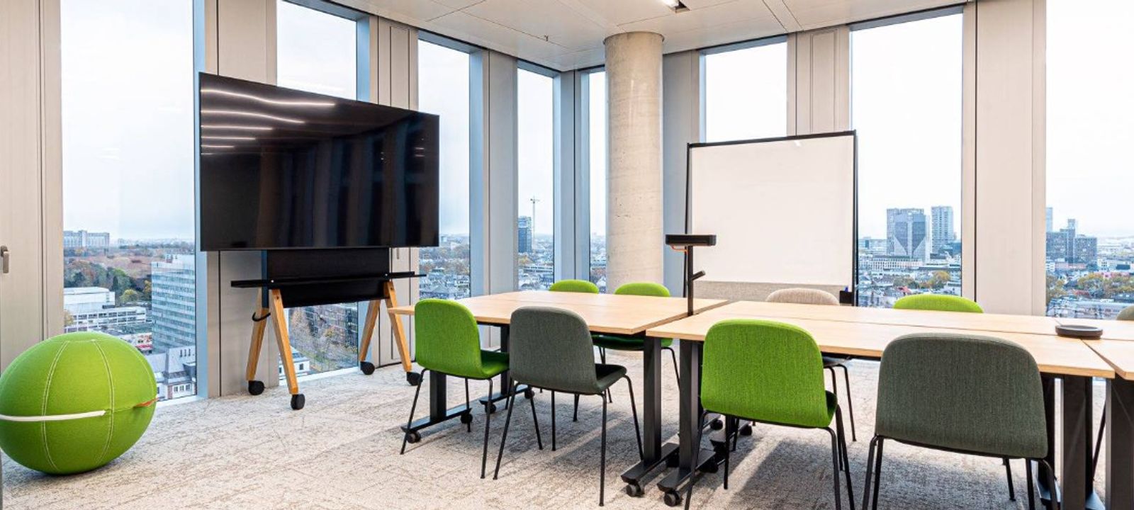 19 Senckenberganlage, Frankfurt Am Main - Image 1