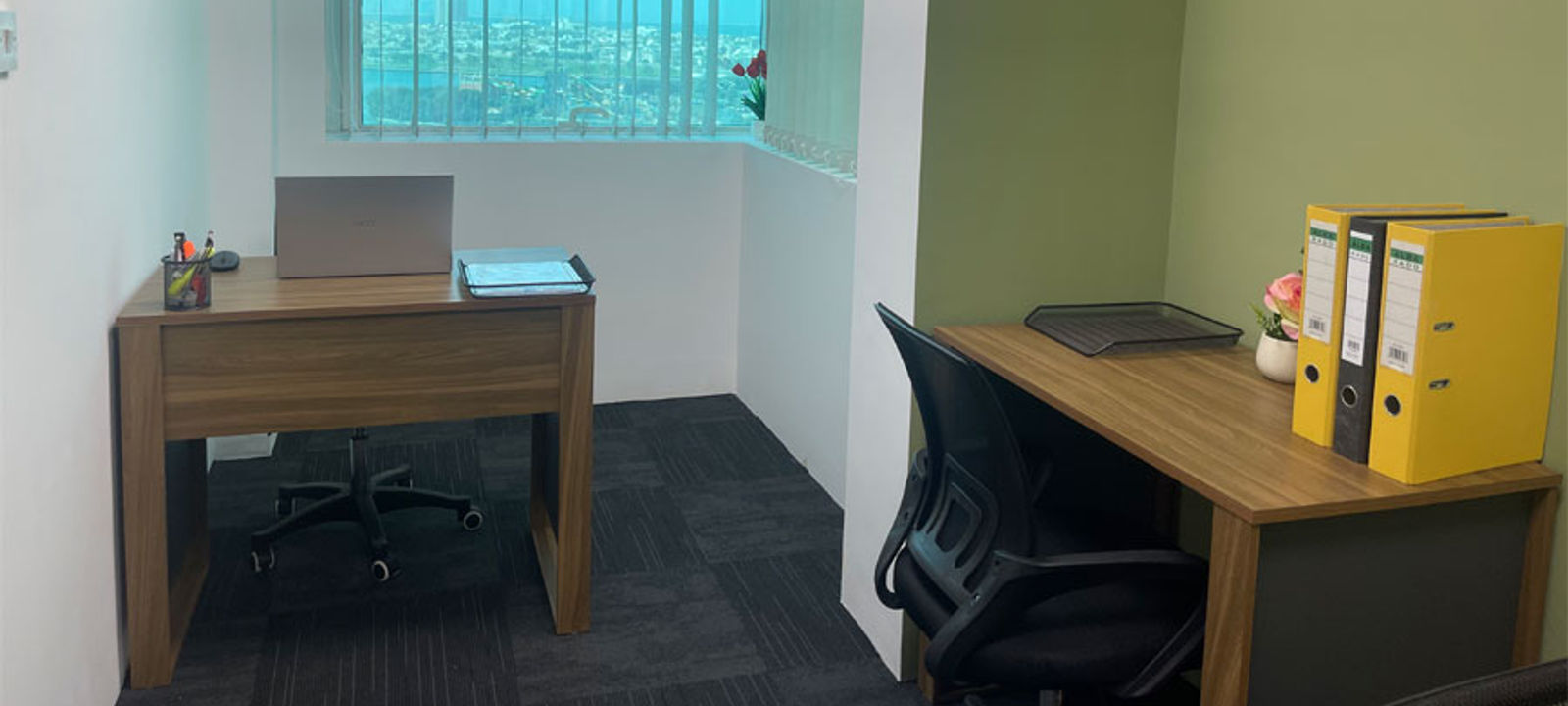 Corniche Street, Sharjah - Image 1