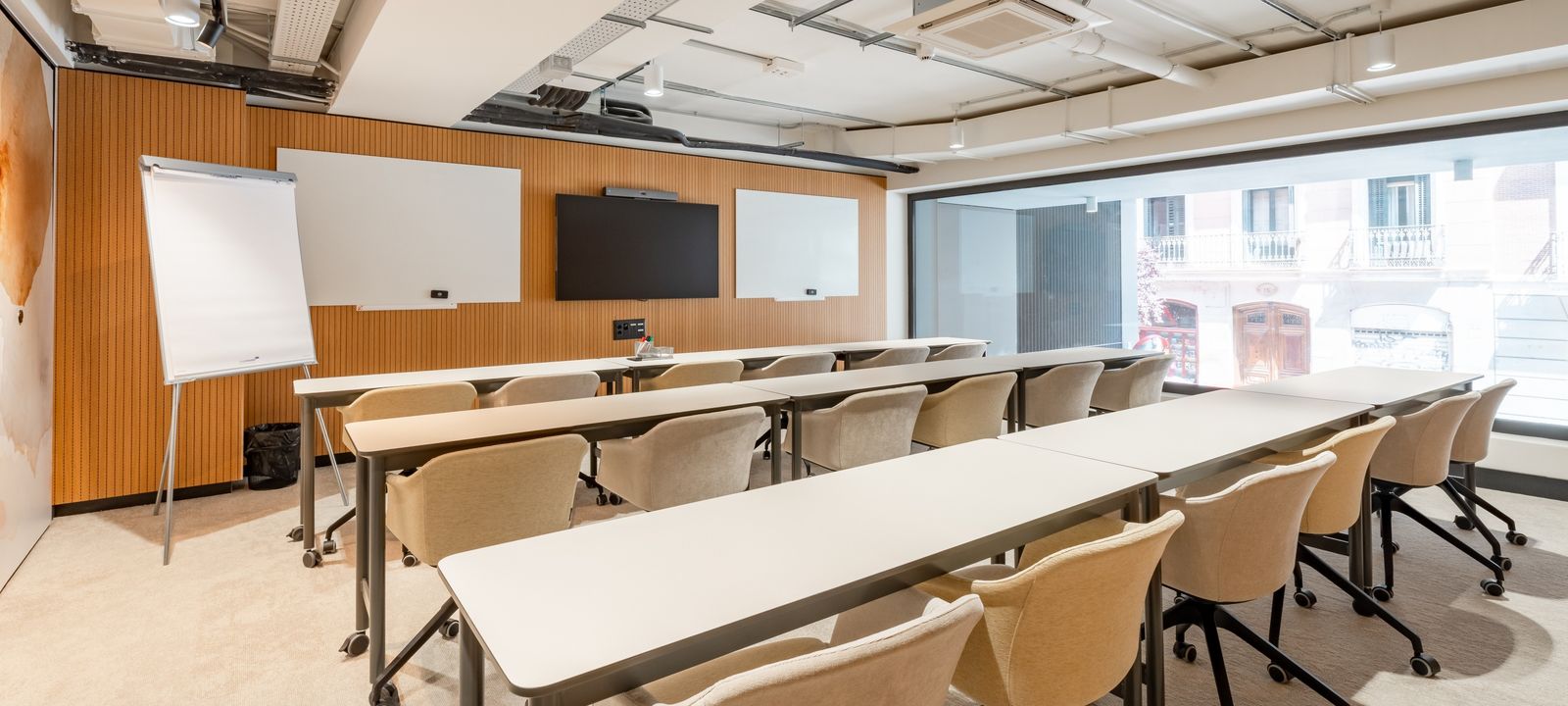 12 Calle De Prim, Madrid - Image 1