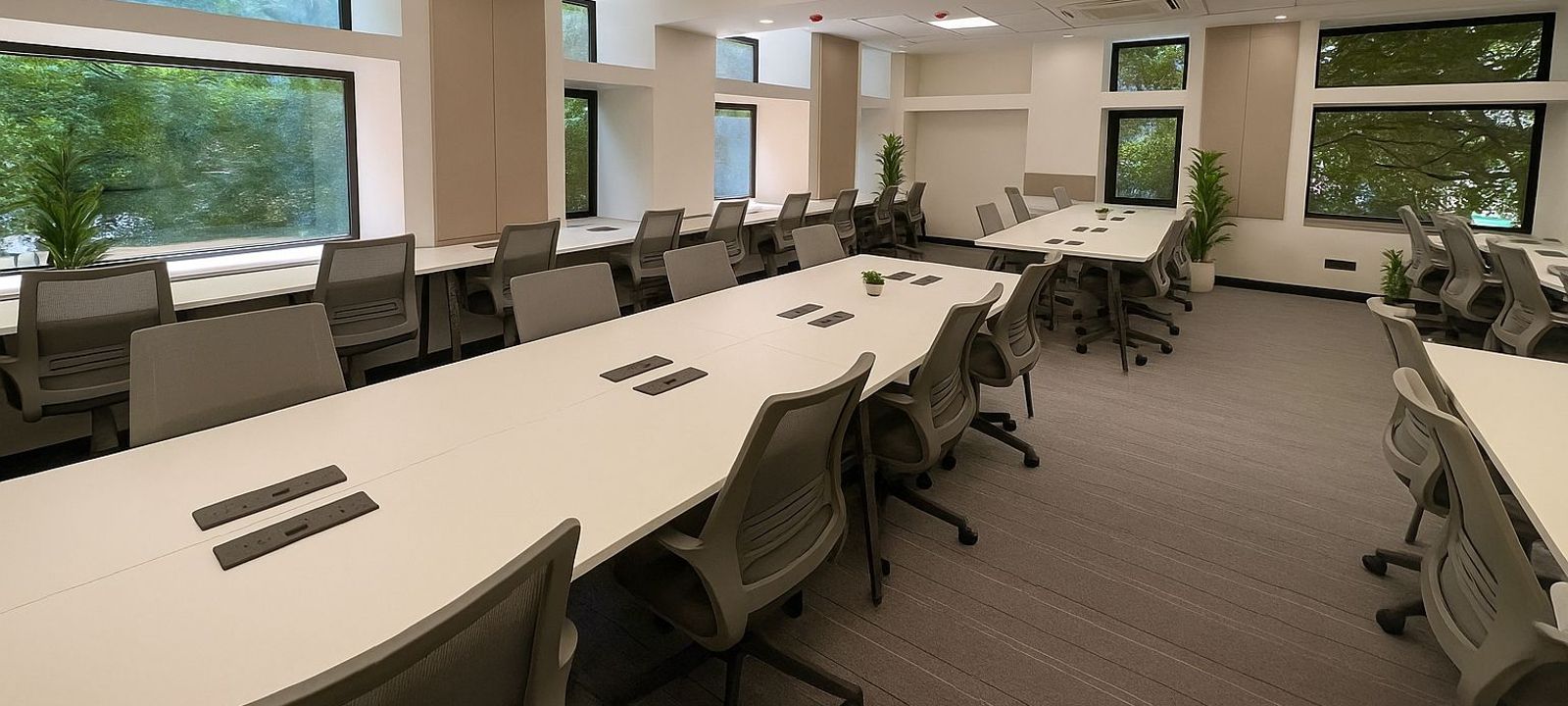 8 Community Center, New Delhi - Image 1