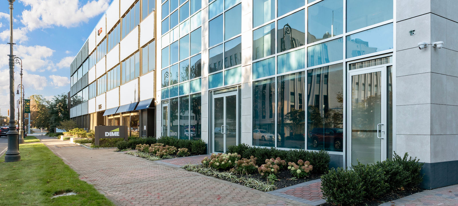 1051 Franklin Avenue, Garden City - Image 1