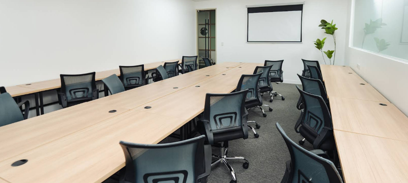 10 Person Private Office at 111 Rada Street Legazpi Village, Makati ...