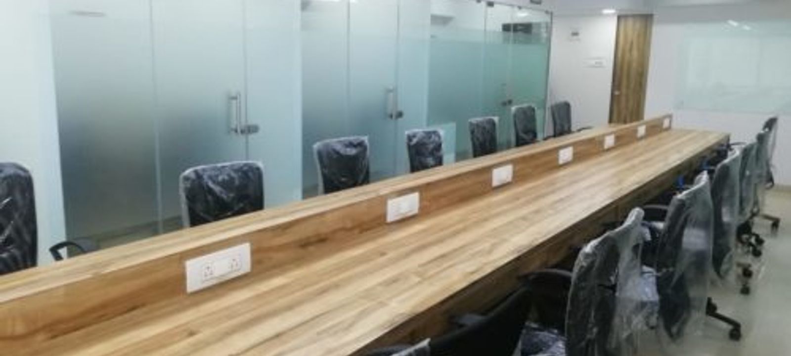 Off Veera Desai Road Mhada Colony Jeevan Nagar, Mumbai - Image 1